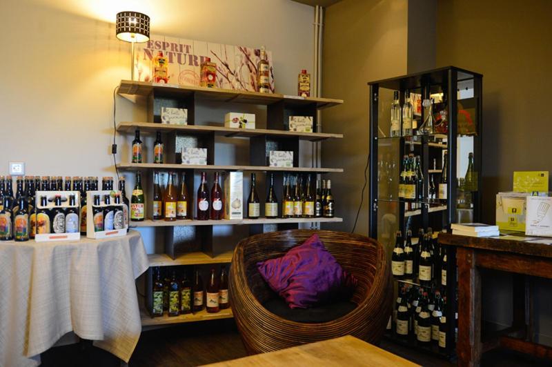 Logis La Lentillere - Restaurant Cote Parc Lalacelle Buitenkant foto